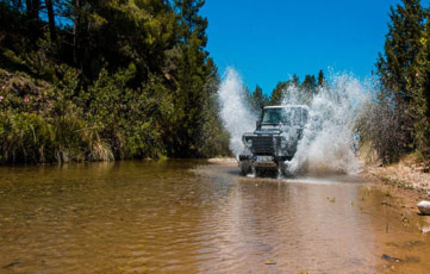 Landrover Safari <b> Upon request </b>